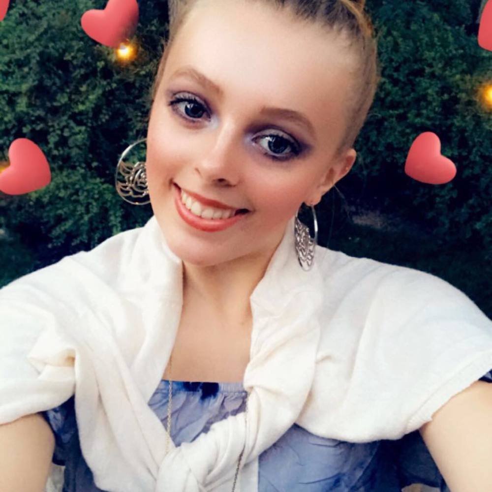 Meet your Posher, Sabrina
